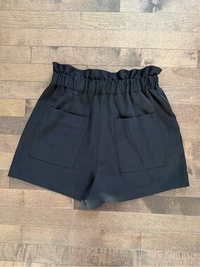 Aritzia Babaton High-Rise Paper Bag Pull On Shorts - XS